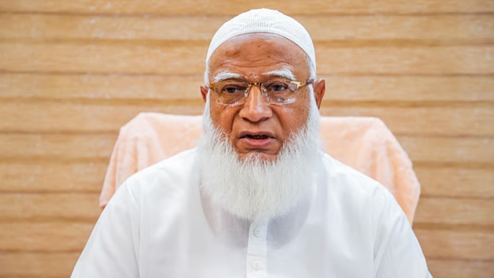 ওমরাহ পালন করতে যাচ্ছেন জামায়াত আমির