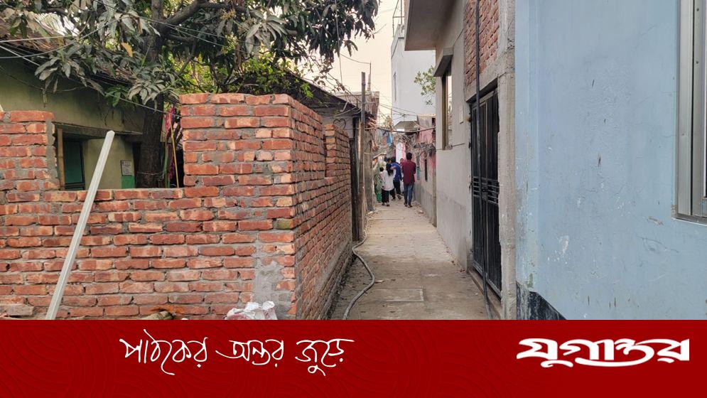 নারায়ণগঞ্জে বিএনপি কর্মীর বিরুদ্ধে লাশ গোসলের স্থান দখল করে ঘর নির্মাণের অভিযোগ