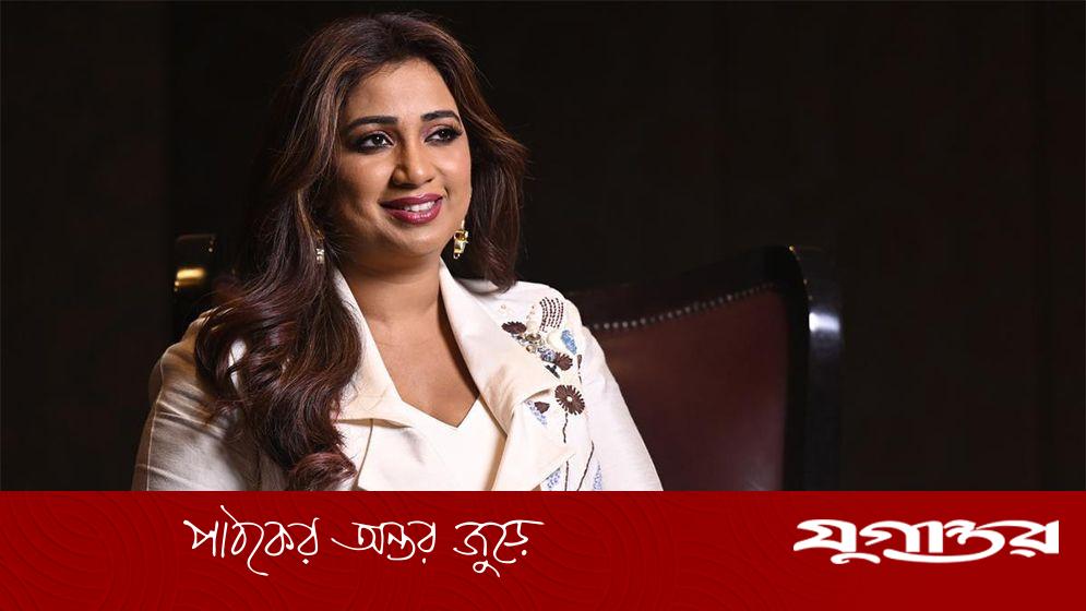 শ্রেয়া ঘোষালের বড় ঘোষণা: 'চিকনি চামেলি'র মতো গান আর গাইবেন না