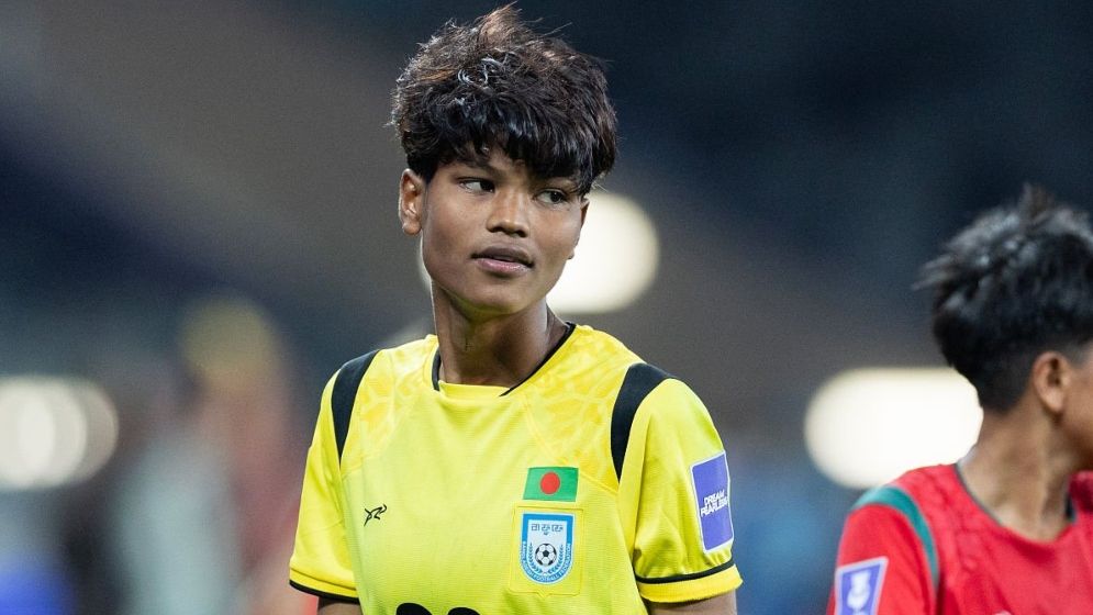 ৫ ‘গোল’ ঠেকানো মিলিকে নিয়ে যা বললেন কোচ বাটলার