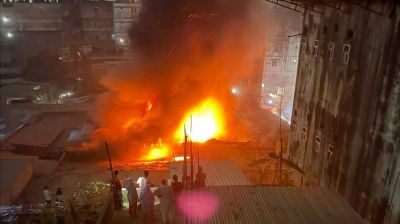 টঙ্গীতে মার্কেটে আগুন