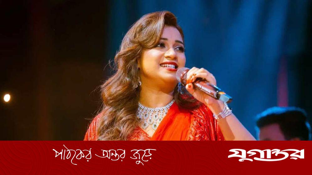 লাইভ গান না গেয়ে লিপ সিংকিংয়ের বিরুদ্ধে সরব হলেন শ্রেয়া ঘোষাল