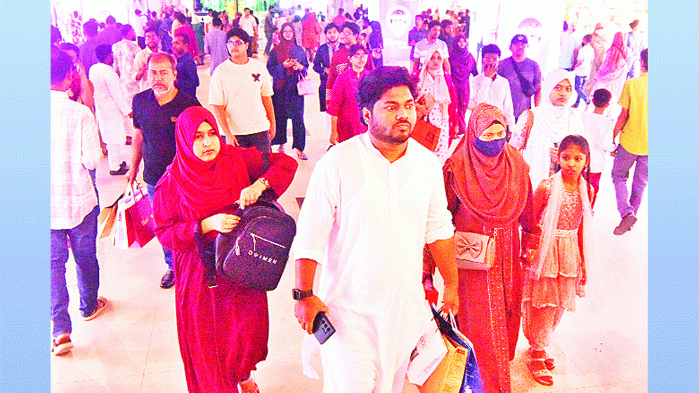 ঈদ কেনাকাটায় সরগরম যমুনা ফিউচার পার্ক