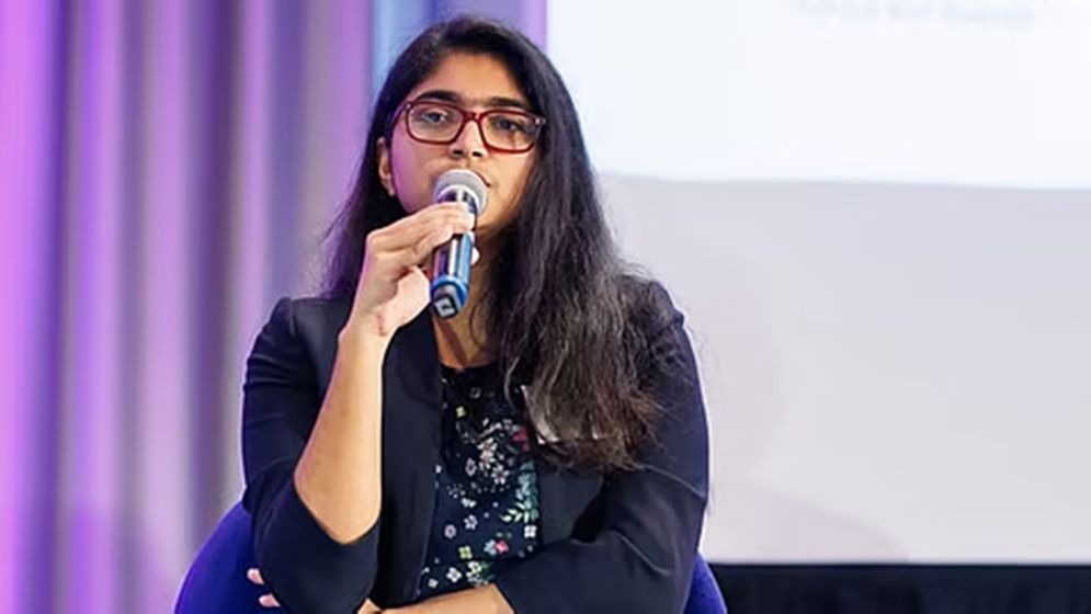 চুল পড়া বন্ধের উপায় জানালেন ডা. তাসনিম জারা