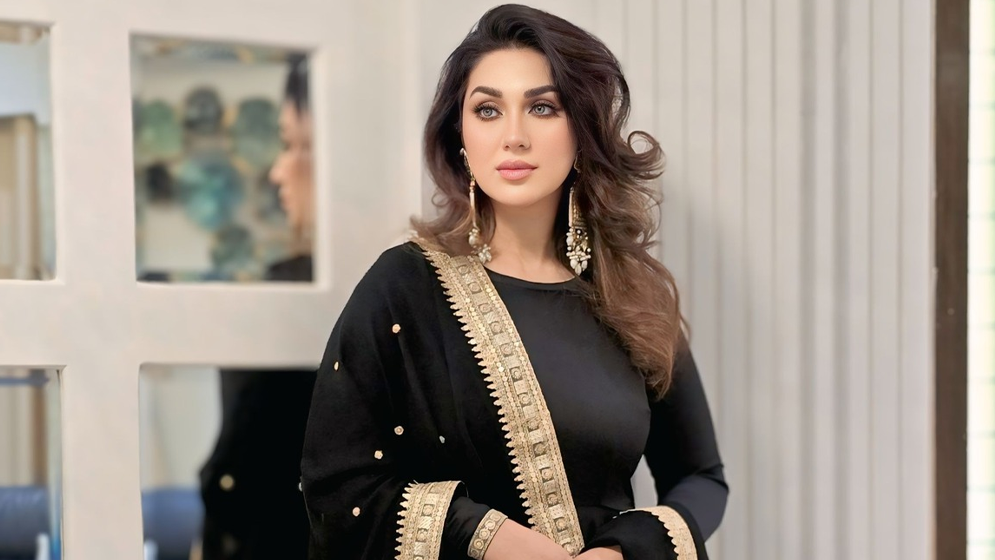 ঢালিউড ইন্ডাস্ট্রি ‘ডাস্টবিন’ ছাড়া কিছুই না: অপু বিশ্বাস