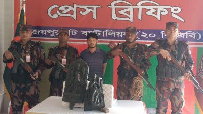 ২৫ লাখ টাকার কষ্টিপাথরের মূর্তি উদ্ধার, আটক ১