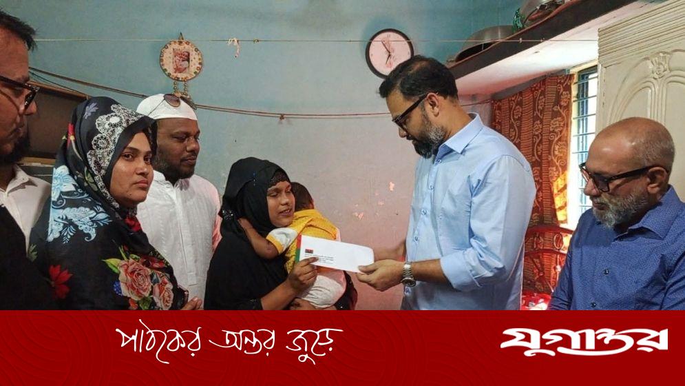 রমজান ও ঈদে শহীদ পরিবারের পাশে যুব ও ক্রীড়া প্রতিমন্ত্রী আমিনুল হক