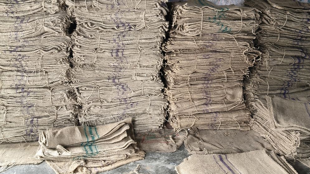 আলু নিয়ে দ্বিমুখী চাপে কৃষক