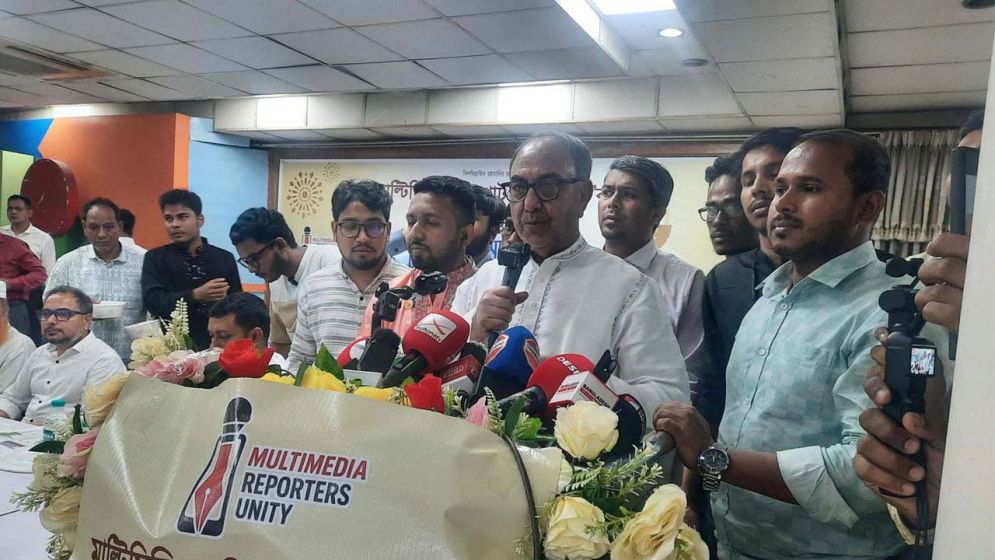 আমার রাজনৈতিক ক্যারিয়ার টোকা দিয়ে ফেলার চেষ্টা করো না: মির্জা আব্বাস