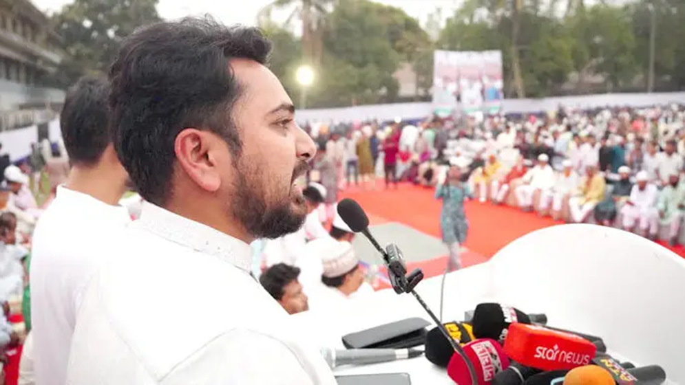 সংসদে কেন যাচ্ছেন, জানালেন নাহিদ ইসলাম