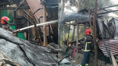 ঈদের আগে কপাল পুড়ল পাঁচ ব্যবসায়ীর