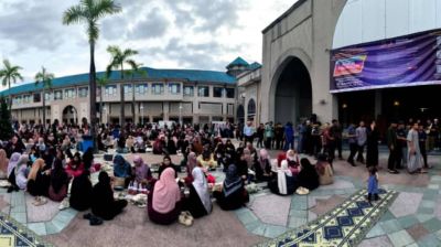 আইআইইউএমে দেড় হাজার শিক্ষার্থীর মিলনমেলা: মেগা ইফতারে ভ্রাতৃত্বের অনন্য দৃষ্টান্ত