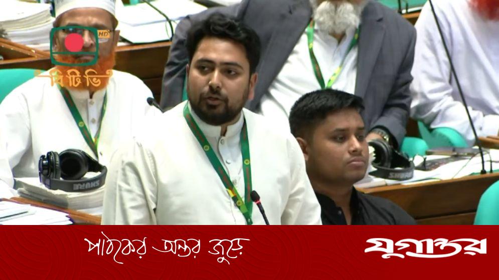 নাহিদ ইসলামের দাবি: ছাত্র-জনতার সহায়তায় ফ্যাসিস্টমুক্ত করেছিলাম জাতীয় সংসদ