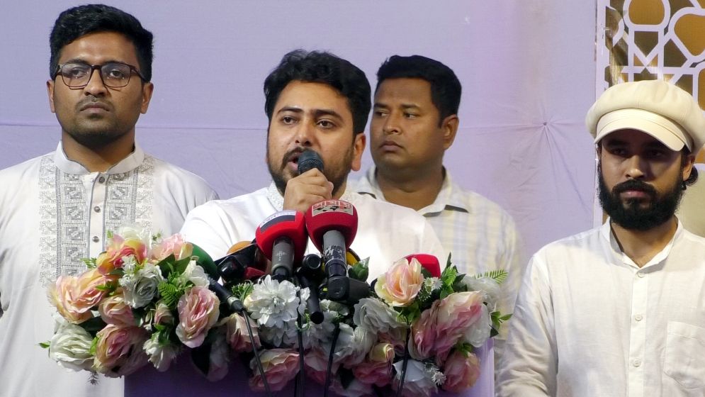 অবিলম্বে রাষ্ট্রপতিকে অপসারণ করতে হবে: নাহিদ ইসলাম