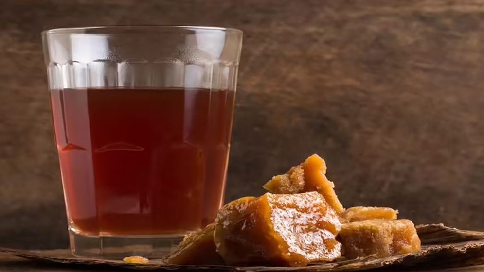 ইফতারে তৃষ্ণা মেটাতে গুড়ের শরবত