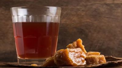 ইফতারে তৃষ্ণা মেটাতে গুড়ের শরবত