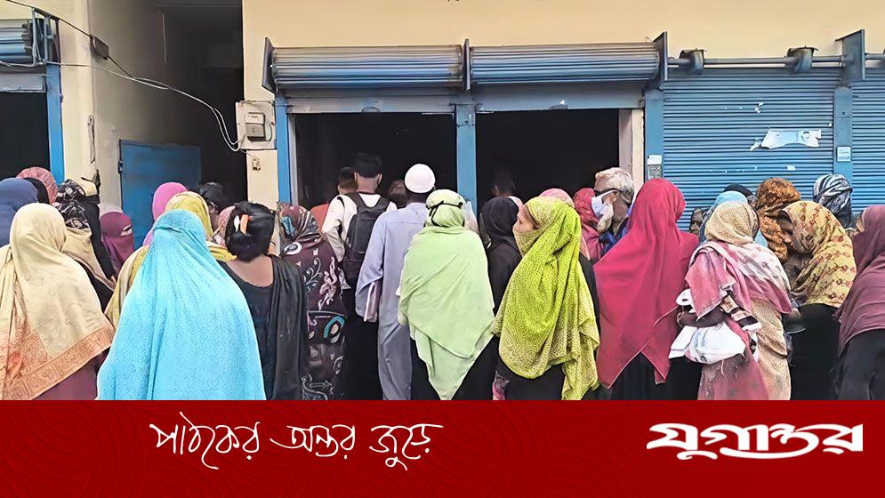 মাগুরার মহম্মদপুরে ভিজিএফ চালে ৪০ শতাংশ রাজনৈতিক ভাগবাটোয়ারার অভিযোগ