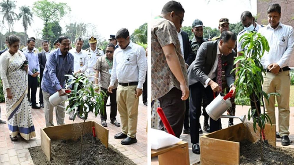 সংসদ প্রাঙ্গণে স্পিকার ও ডেপুটি স্পিকারের বৃক্ষরোপণ