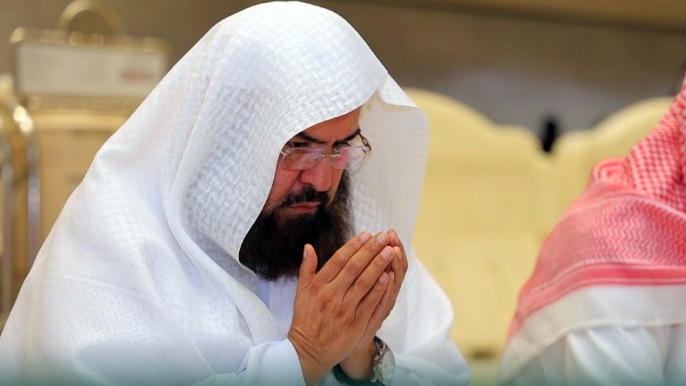 কাবা শরিফে টানা ৩৬ বছর দোয়া পরিচালনার রেকর্ড শায়খ সুদাইসির