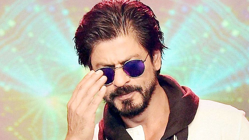 বিশ্বের ধনী তারকাদের তালিকায় ভারতের শীর্ষে শাহরুখ, কত টাকার মালিক বাদশাহ?