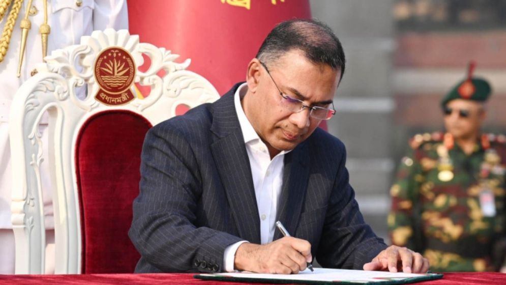 জনগণের স্বপ্ন পূরণে নতুন দিগন্তের পথে তারেক রহমানের সরকার