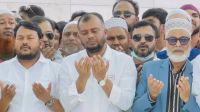 জিয়া-খালেদার সমাধিতে কুসিক প্রশাসক টিপুর শ্রদ্ধা