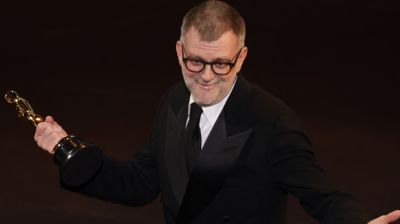 অস্কারের মঞ্চে সেরা পরিচালক পল থমাস অ্যান্ডারসন