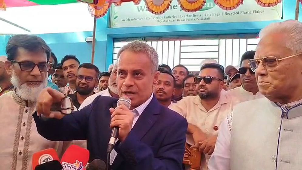পরিবহণে ১ টাকাও ভাড়া বেশি নেওয়া হয়নি বরং ২০-২৫ টাকা কম নিচ্ছে