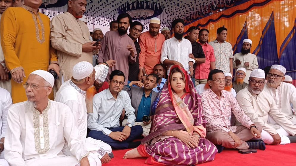 যুদ্ধবিপর্যস্ত মধ্যপ্রাচ্য প্রবাসীদের নিরাপত্তায় কাজ করছে সরকার