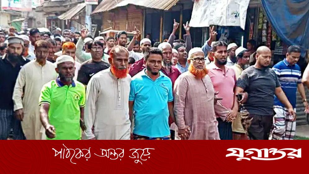 লক্ষ্মীপুরে ছাত্রদলের নেতাদের বিরুদ্ধে ইউপি চেয়ারম্যানকে কার্যালয় থেকে বের করে তালা দেওয়ার অভিযোগ