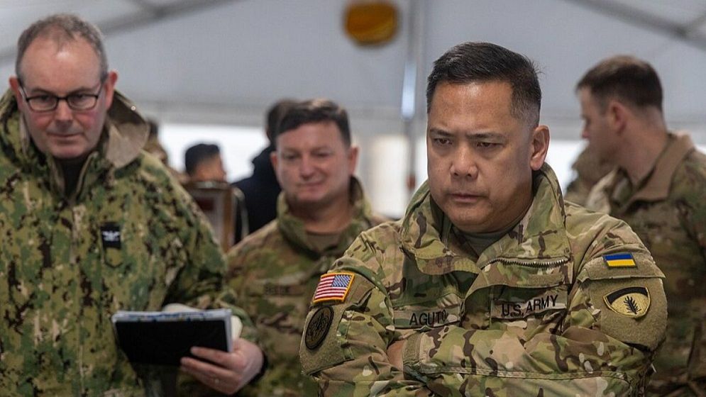 ভুলে ট্রেনে পড়ে গেল ‘গোপন’ যুদ্ধ মানচিত্র, বিপাকে মার্কিন জেনারেল