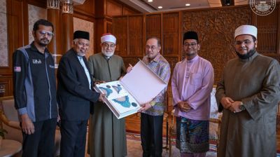 বিশ্বমঞ্চে উঠতে যাচ্ছে ‘মুশাফ মালয়েশিয়া মাদানি’