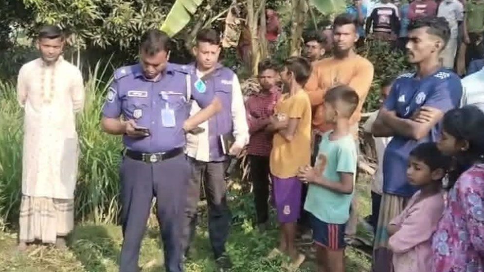 ধানখেতে পড়ে ছিল যুবকের লাশ