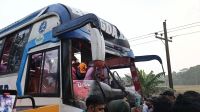 মাদারীপুরে বাস-ট্রাকের মুখোমুখি সংঘর্ষ, আহত ১৫