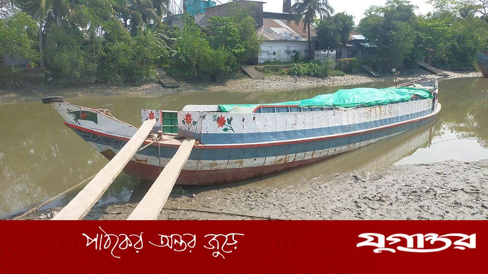 পটুয়াখালীর বাউফলে অবৈধ পপি বীজ জব্দ: ৬শ বস্তা নিষিদ্ধ মাদকদ্রব্য উদ্ধার