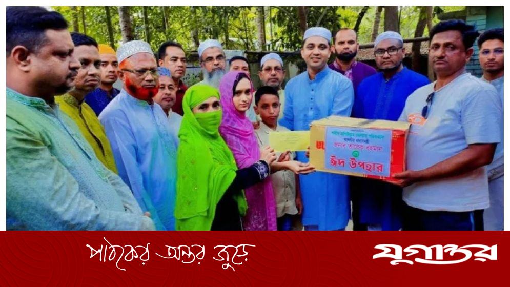 শ্যামনগরে নিহত বিএনপি নেতার বাড়িতে প্রধানমন্ত্রীর ঈদ উপহার পৌঁছেছে