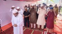 মৌলভীবাজারে শতাধিক মুসল্লির ঈদের নামাজ আদায়