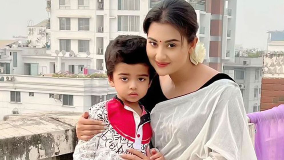 ছেলের বিশেষ দিনে দোয়া চাইলেন বুবলী