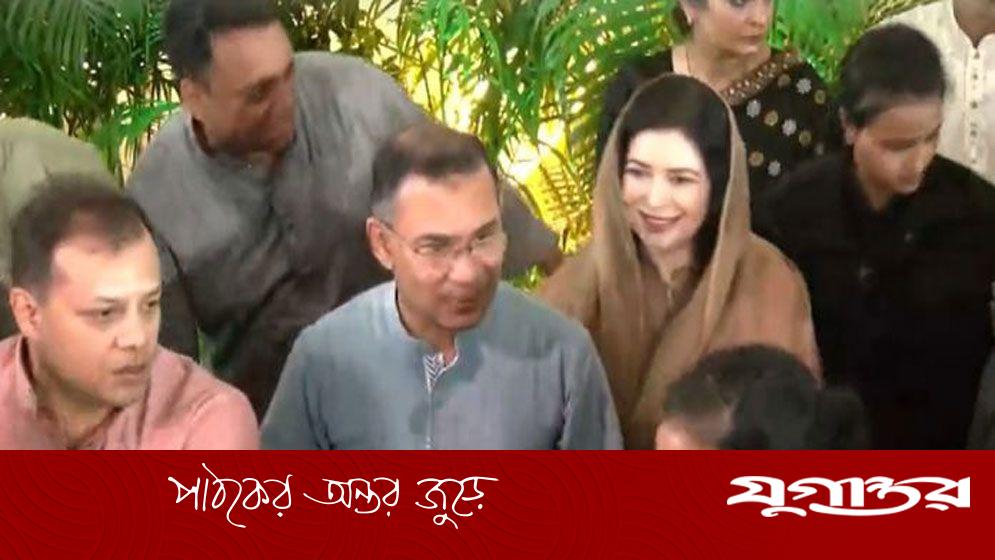ঈদে প্রধানমন্ত্রী তারেক রহমানের শুভেচ্ছা বিনিময় ও পিতামাতার কবর জিয়ারত