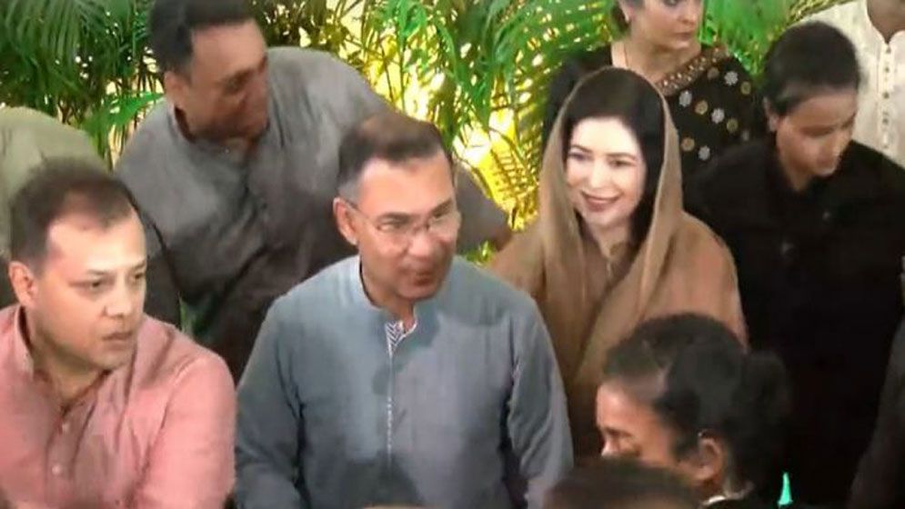 যমুনায় ঈদের শুভেচ্ছা বিনিময় প্রধানমন্ত্রীর, যাবেন মা-বাবার কবরে