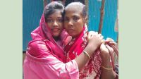 সালিশে চোর সাব্যস্ত করায় যা করলেন নারী