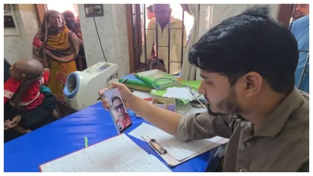 হঠাৎ ভিডিও কলে হাসপাতাল পরিদর্শন স্বাস্থ্য প্রতিমন্ত্রীর
