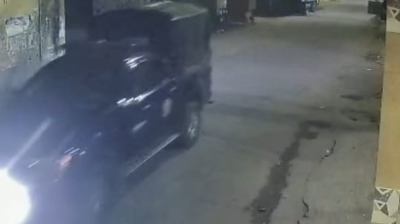 আদাবরে পুলিশের ‘টহল দলের’ সামনেই চুরি