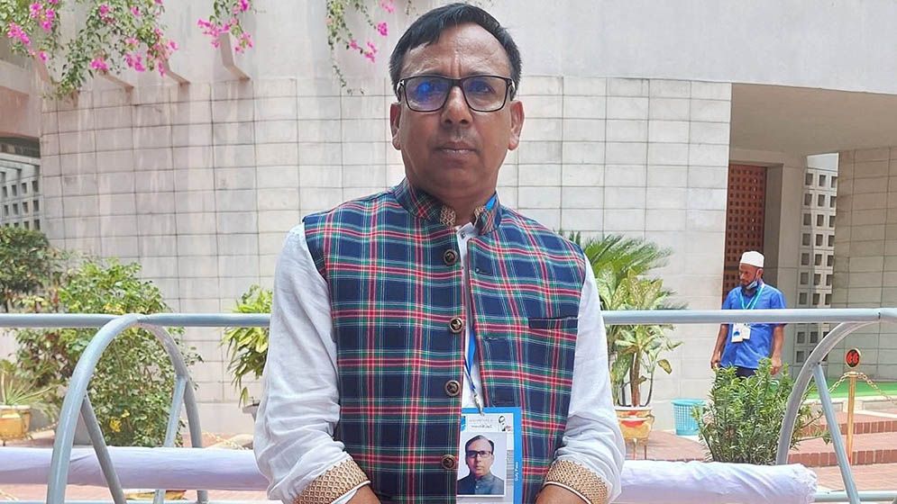 প্রতারণার অভিযোগে টুঙ্গিপাড়া আ.লীগের প্রচার সম্পাদক গ্রেফতার