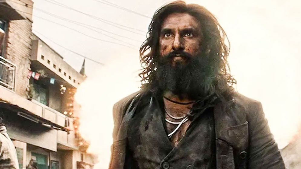 রণবীর সিং গুঁড়িয়ে দিচ্ছেন বলিউডের সব রেকর্ড