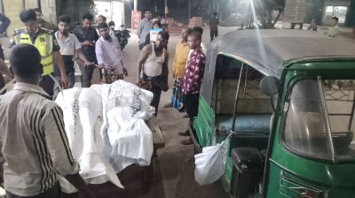 বাসের ধাক্কায় প্রাইভেটকারে থাকা একই পরিবারের চারজনসহ নিহত ৫