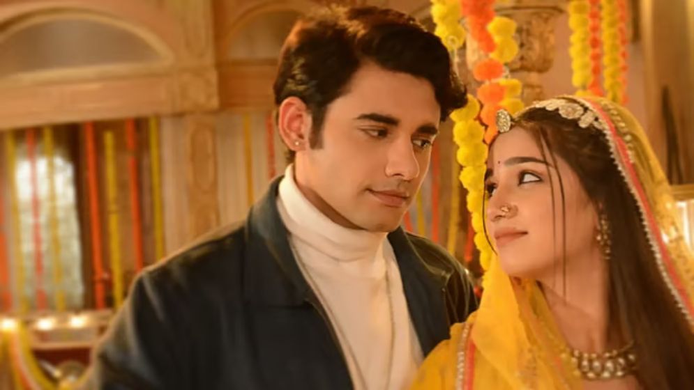 কিশোরী অভিনেত্রীর সঙ্গে ঘনিষ্ঠ দৃশ্য অভিনেতার, বিতর্কে টিভি সিরিয়াল