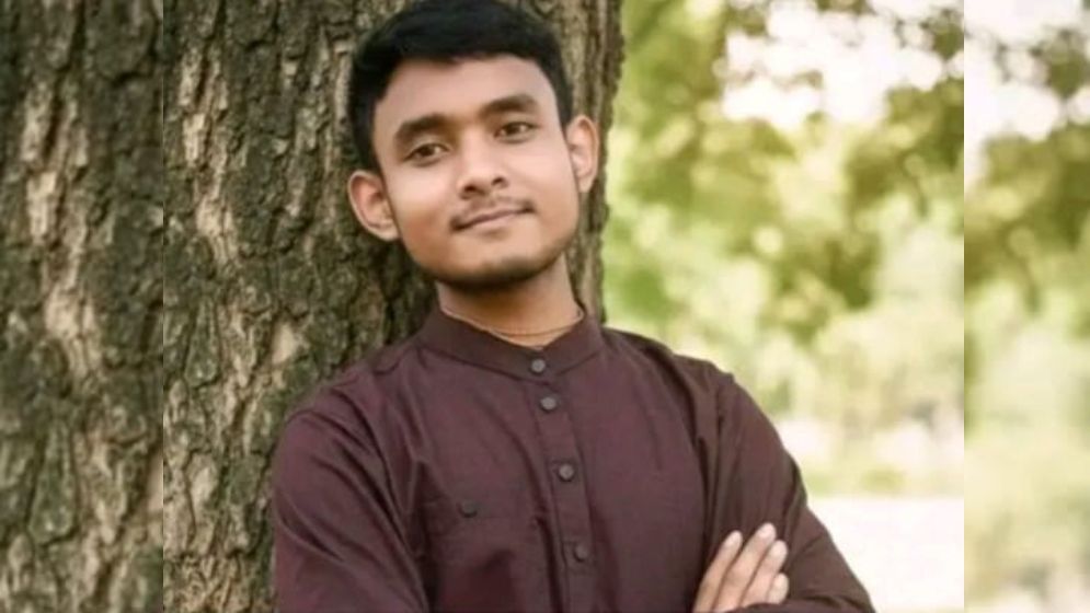 রাণীশংকৈলে মহানবীকে (সা.) নিয়ে ফেসবুকে কটূক্তি, যুবক আটক