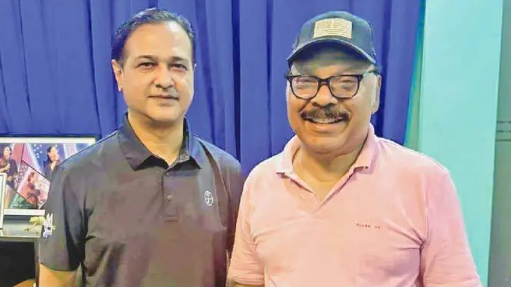 আসিফ আকবরকে নিয়ে যে কথা বললেন মিল্টন খন্দকার