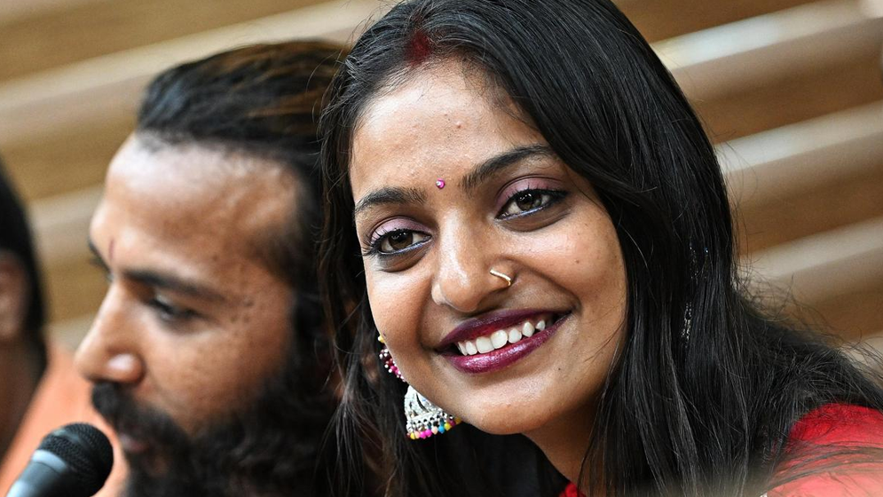 পরিচালকের বিরুদ্ধে শ্লীলতাহানির অভিযোগ নায়িকার